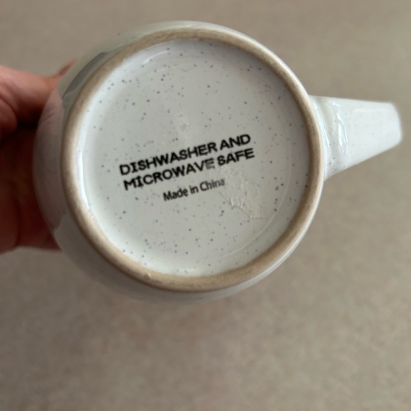 M initial mug, dishwasher and microwave safe - Picture 3 of 4